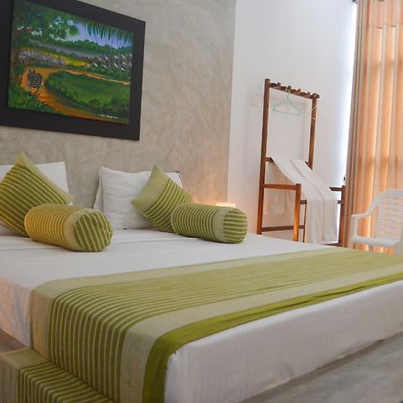 Diamond Lake Tourist Rest Anuradhapura Ngoại thất bức ảnh