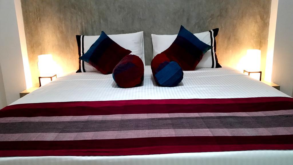 Diamond Lake Tourist Rest Anuradhapura Ngoại thất bức ảnh