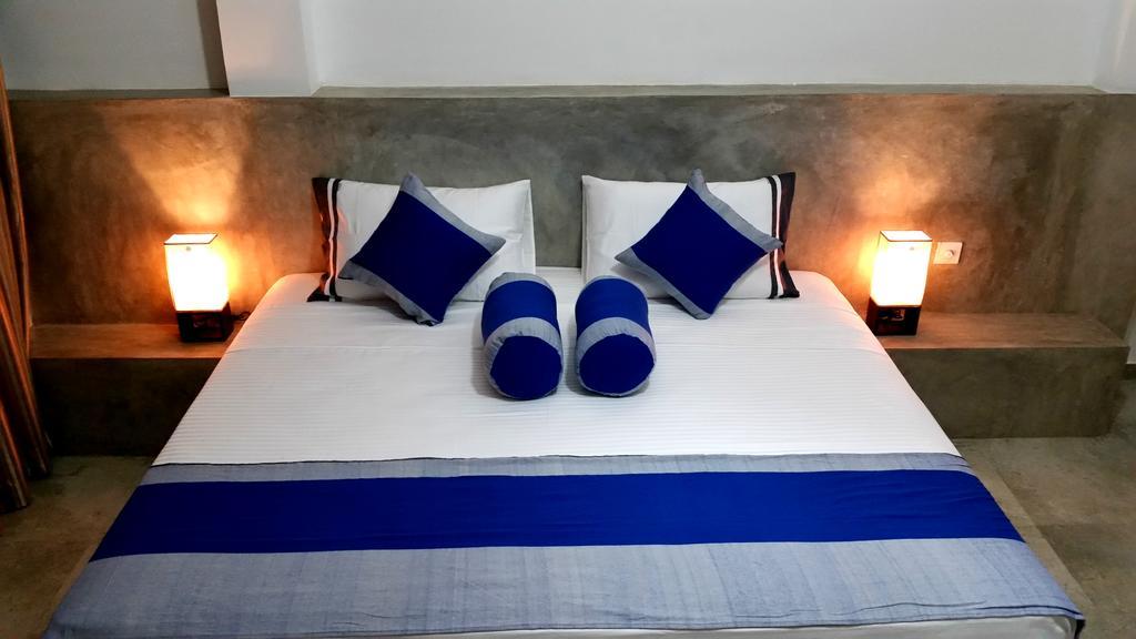 Diamond Lake Tourist Rest Anuradhapura Ngoại thất bức ảnh