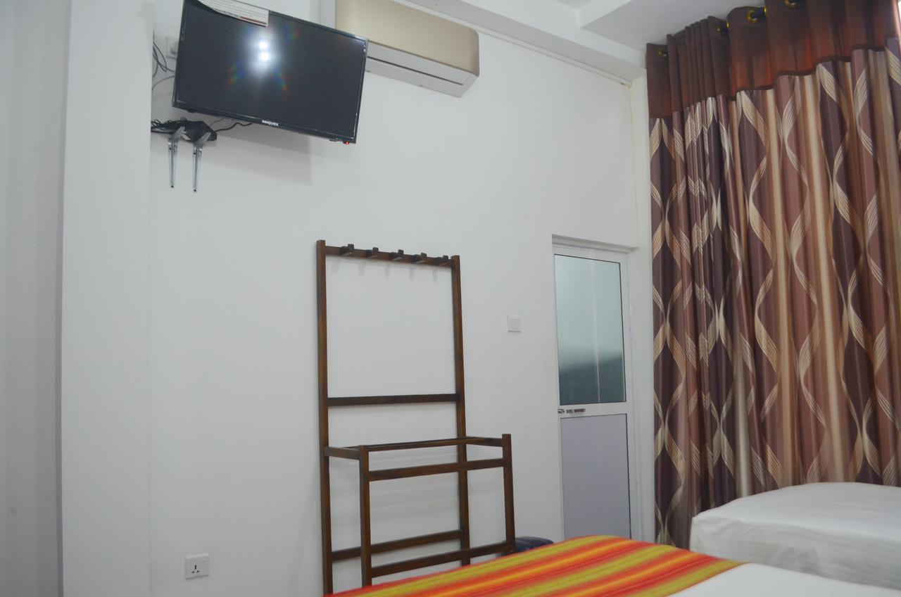 Diamond Lake Tourist Rest Anuradhapura Ngoại thất bức ảnh